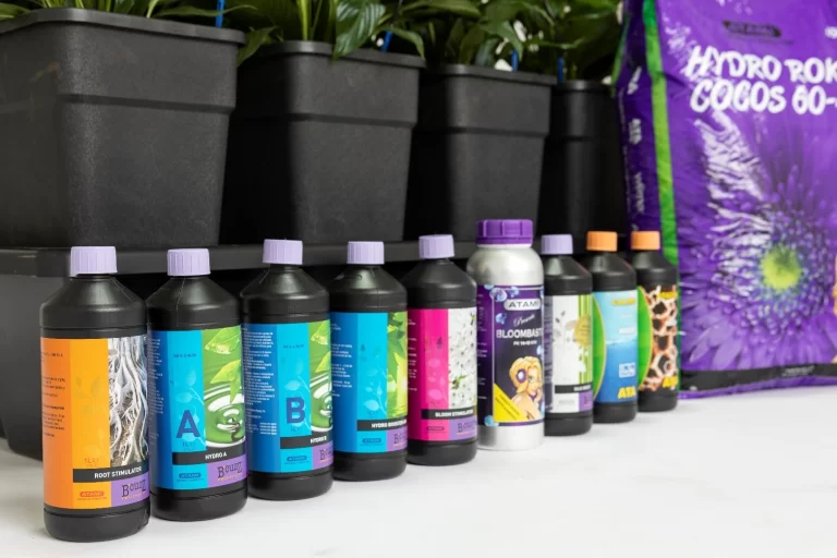 B’cuzz Hydro A&B are the perfect base nutrients for hydroponic growing. Together with the other products, they form a complete and highly productive nutrition regime.
